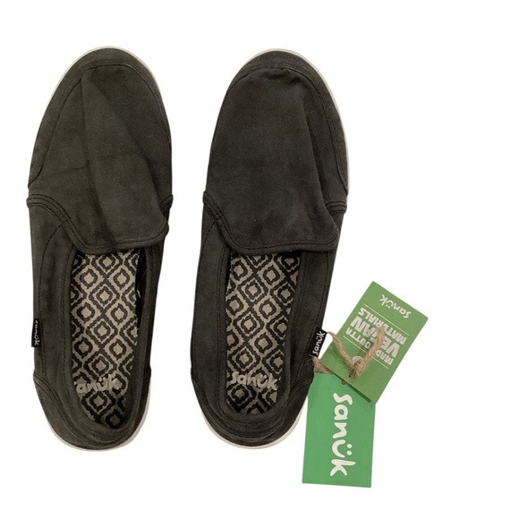 NWT - Sanuk Women’s Dark Grey Slip-On Sneakers - size 7.5 - Picture 1 of 4